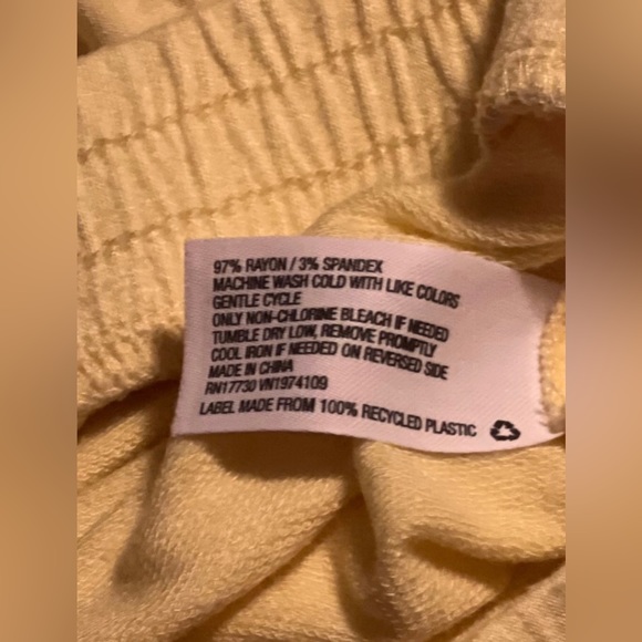 Collie Shorts From Target - Yellow - Picture 2 of 2